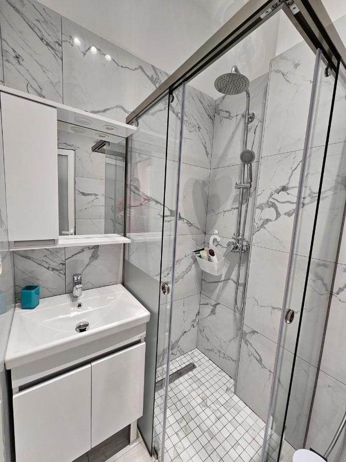 Alba Studio Apartment ティラナ エクステリア 写真