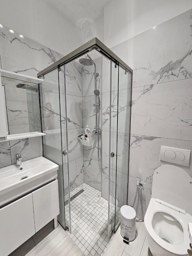 Alba Studio Apartment ティラナ エクステリア 写真